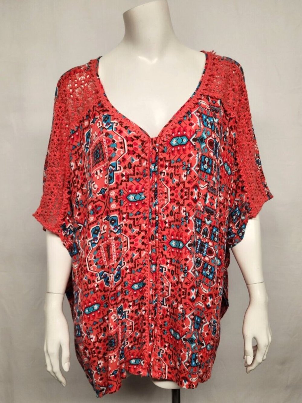 Ariat Women's Size M Western Aztec Tribal Lace Trimmed Poncho Style Top